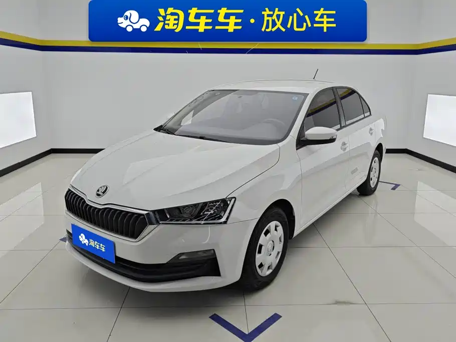 Skoda Rapid 2022 — фото 1