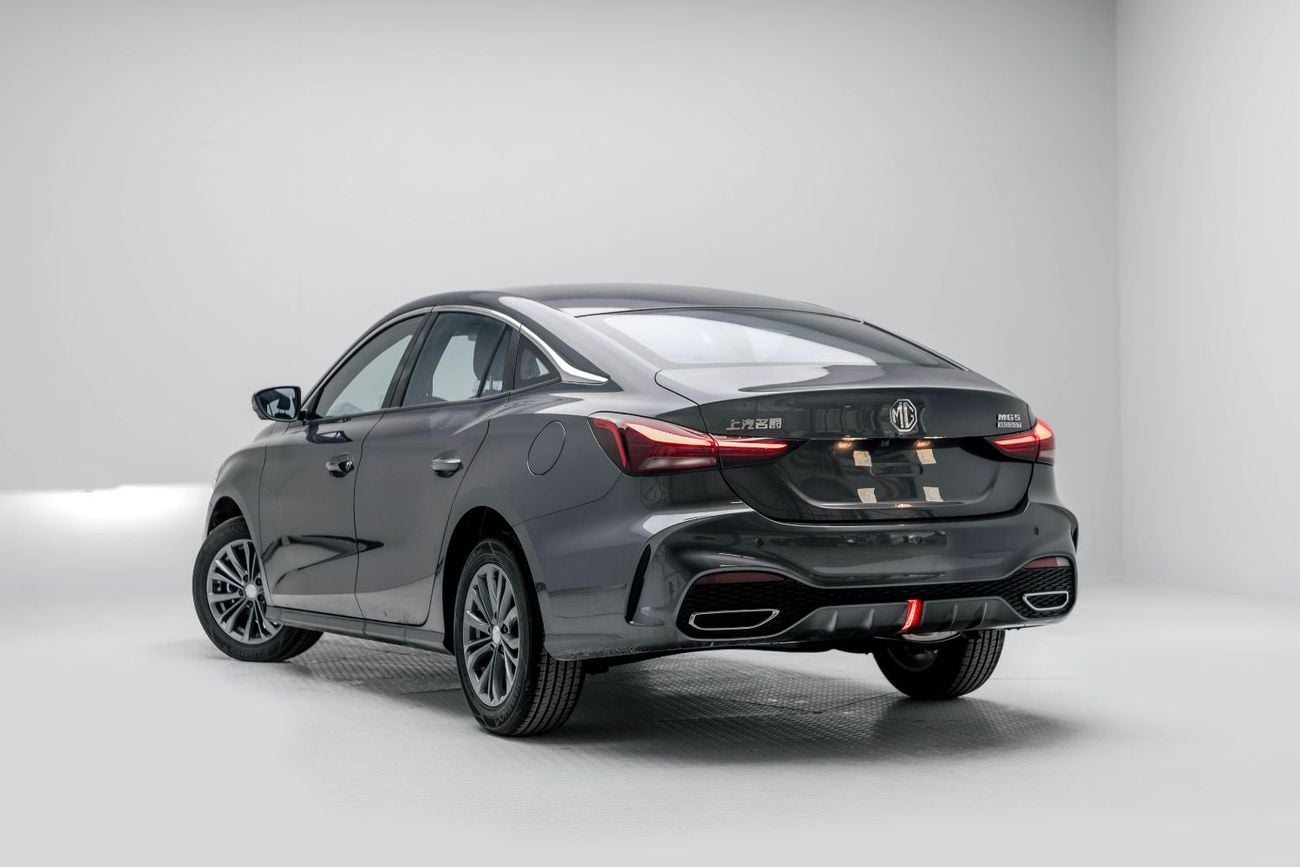 MG 5 1.5 л 2026 г. Серый