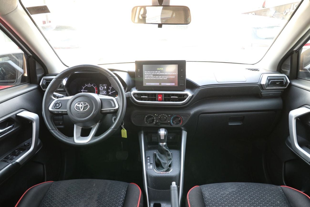 Toyota Raize 1.0 л 2023 г. Белый