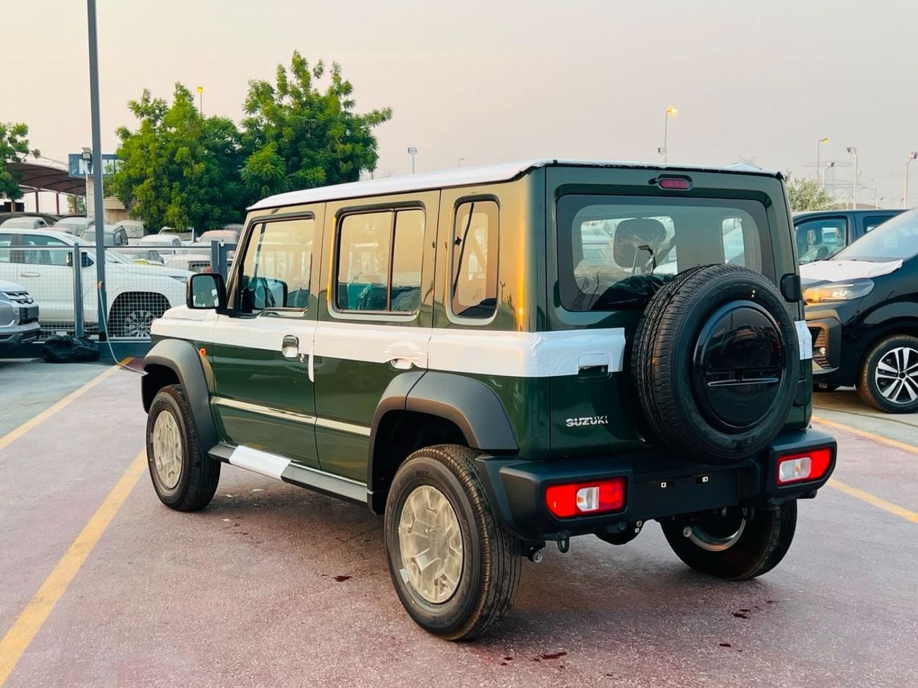 Suzuki Jimny 1.5 л 2026 г. Зелёный