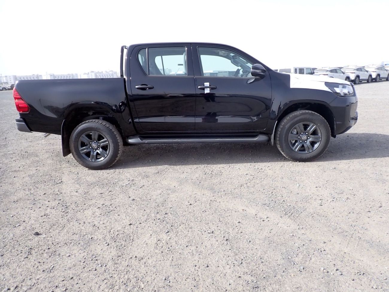 Toyota Hilux 2.7 л 2026 г. Чёрный