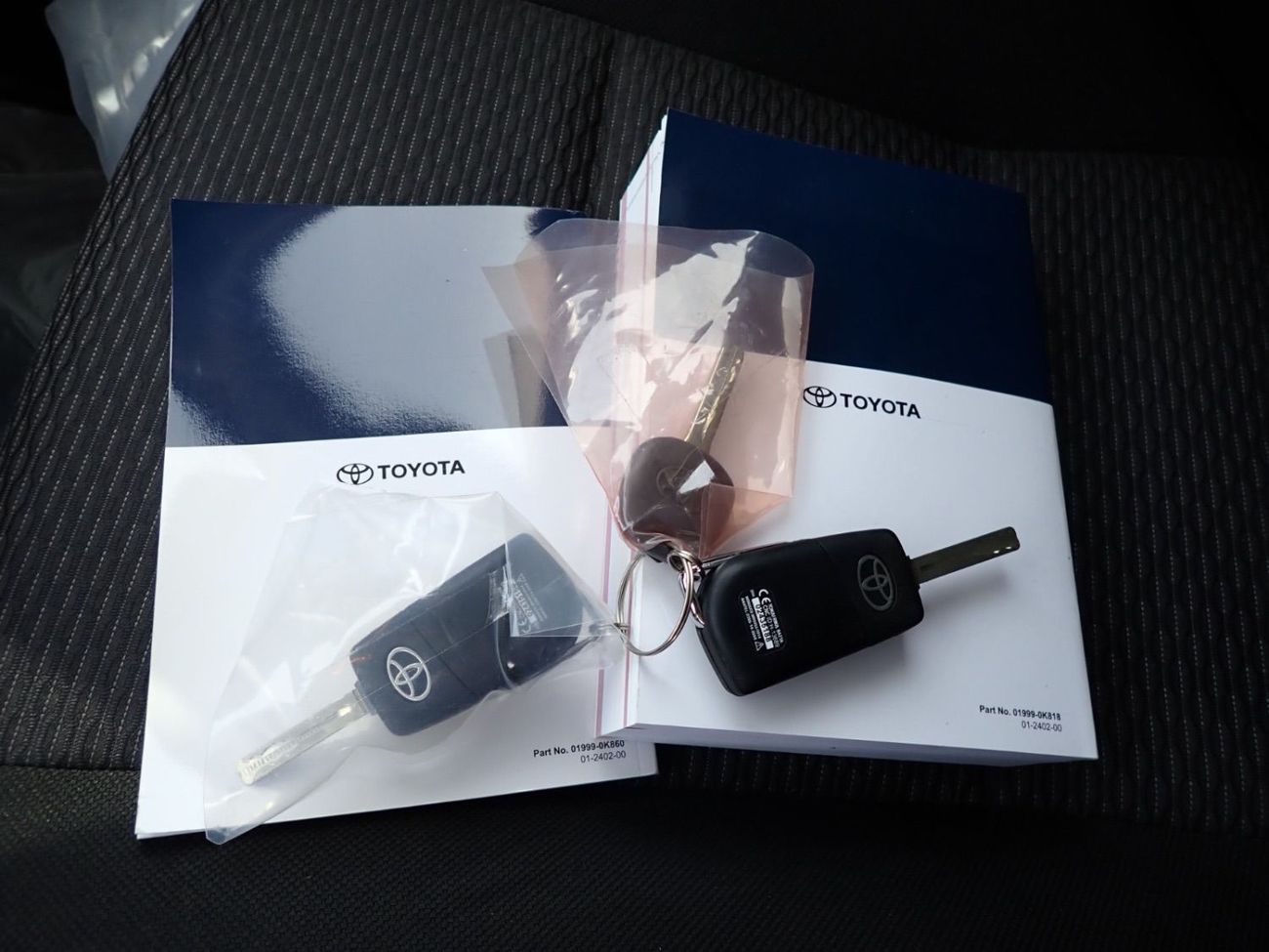 Toyota Hilux 2.7 л 2026 г. Чёрный