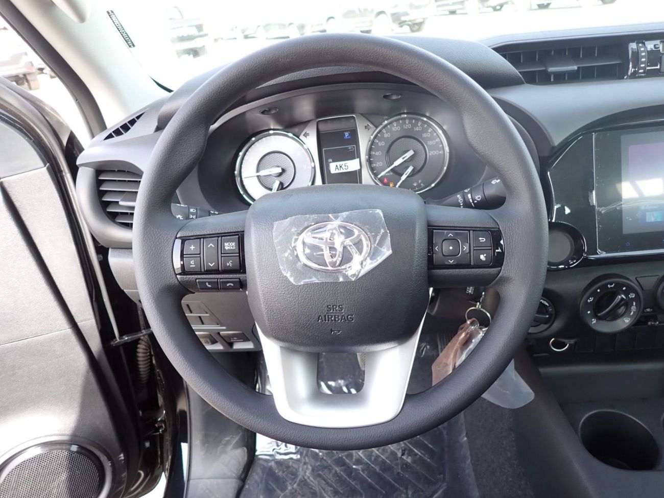 Toyota Hilux 2.7 л 2026 г. Чёрный