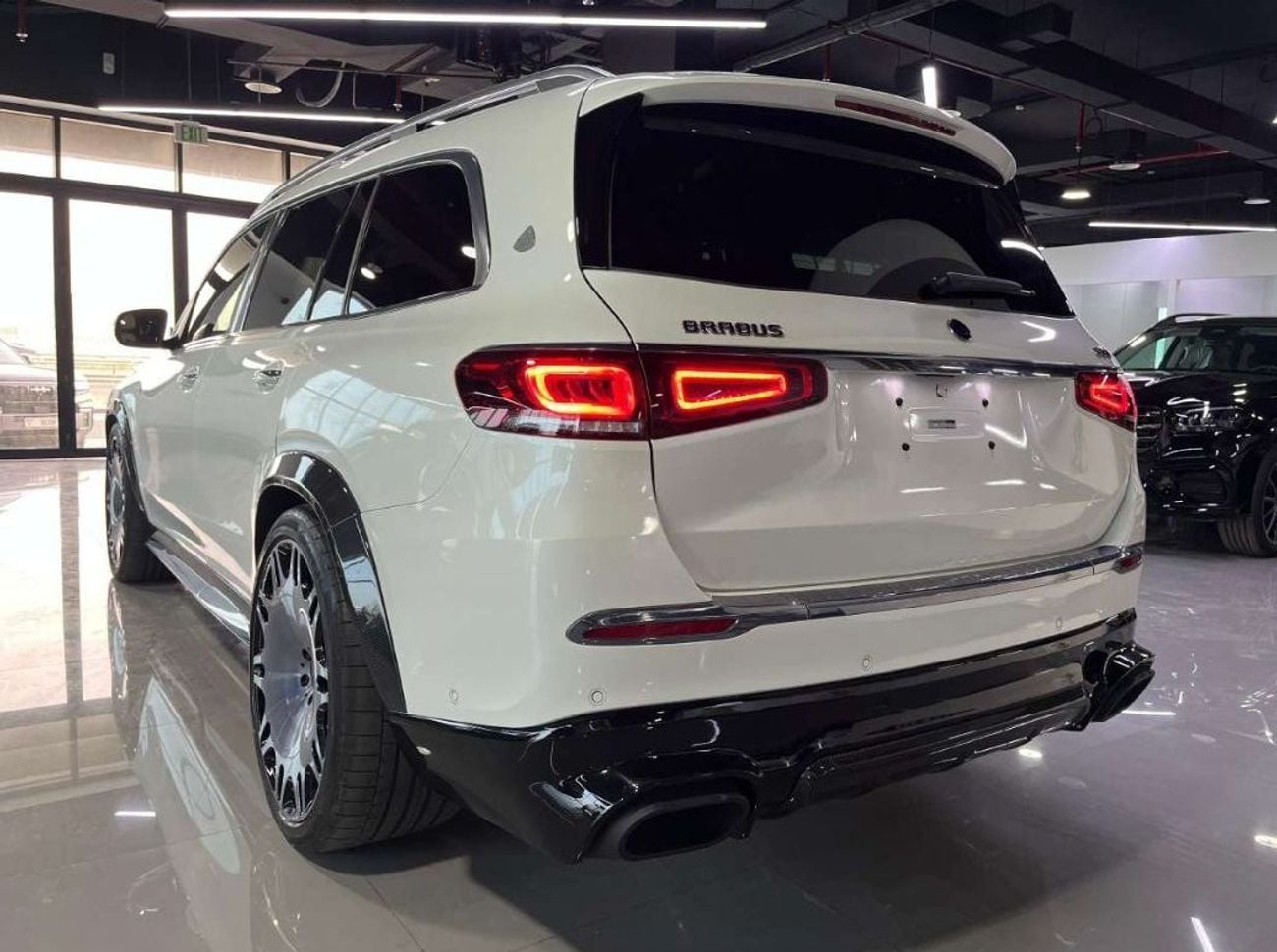 Mercedes Benz Gls600 Maybach 4.0 л 2023 г. Белый