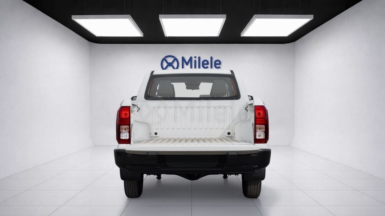 Mitsubishi L200 2.4 л 2027 г. Белый