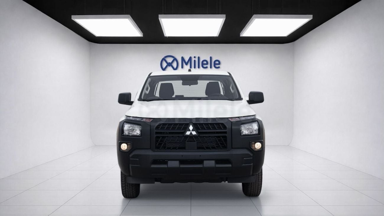 Mitsubishi L200 2.4 л 2027 г. Белый