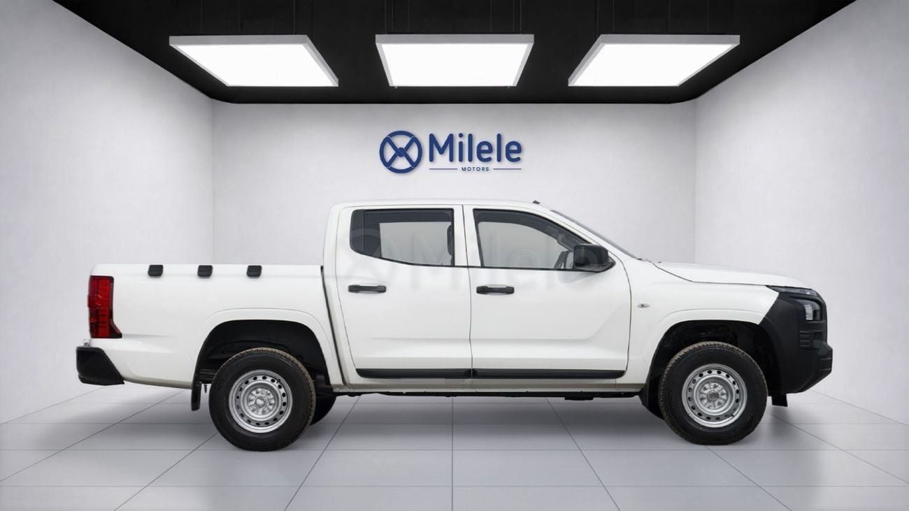 Mitsubishi L200 2.4 л 2027 г. Белый