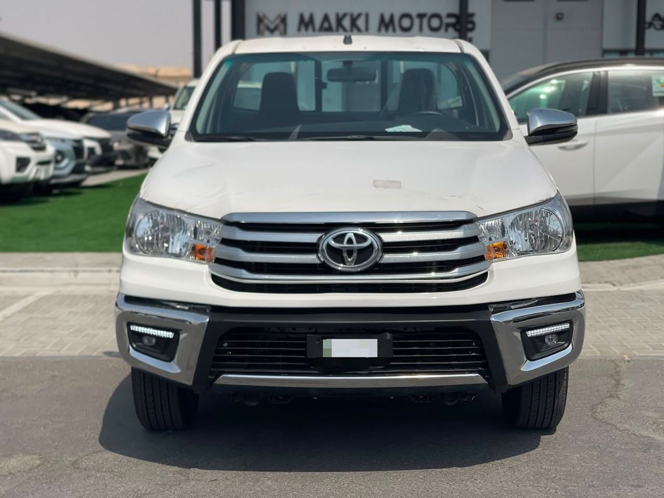 Toyota Hilux 2.0 л 2026 г. Белый