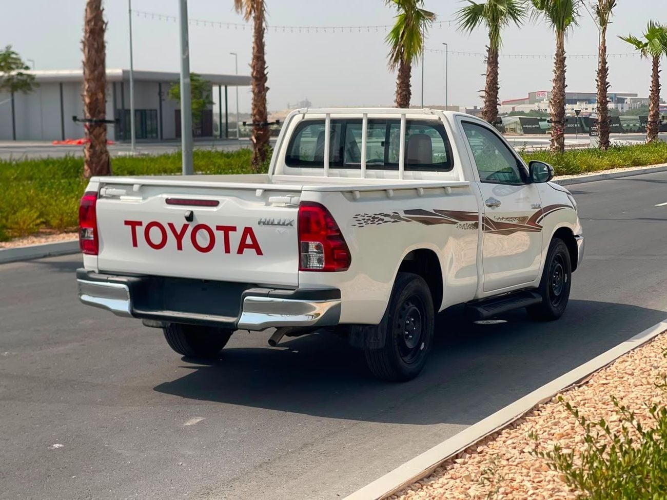 Toyota Hilux 2.0 л 2026 г. Белый