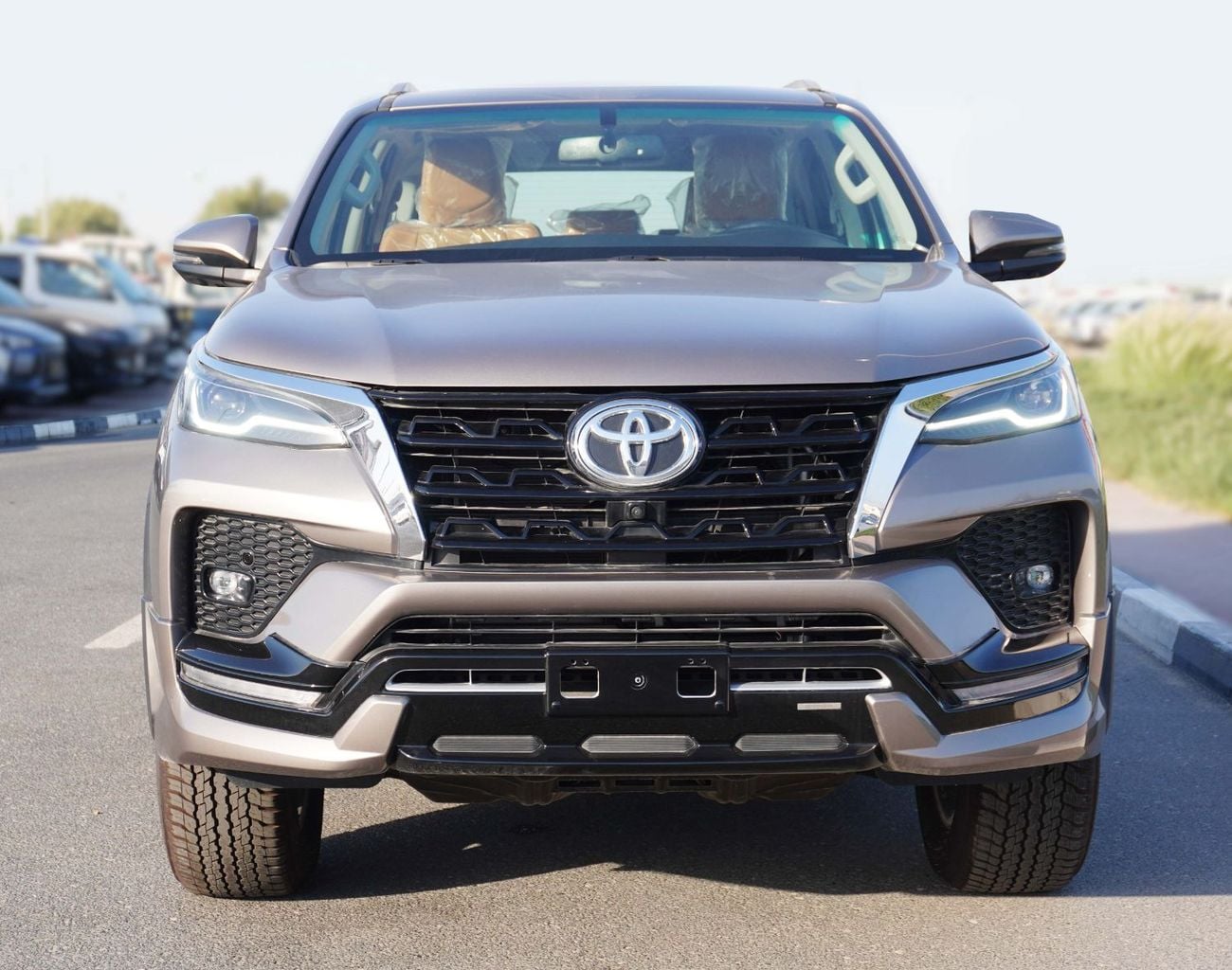 Toyota Fortuner 4.0 л 2026 г. Бронзовый