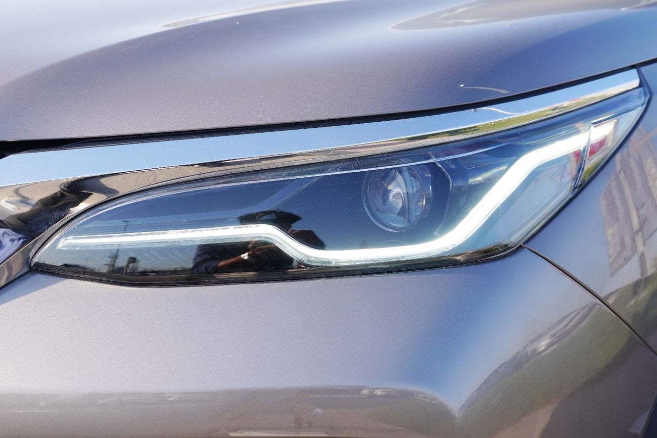 Toyota Fortuner 4.0 л 2026 г. Бронзовый