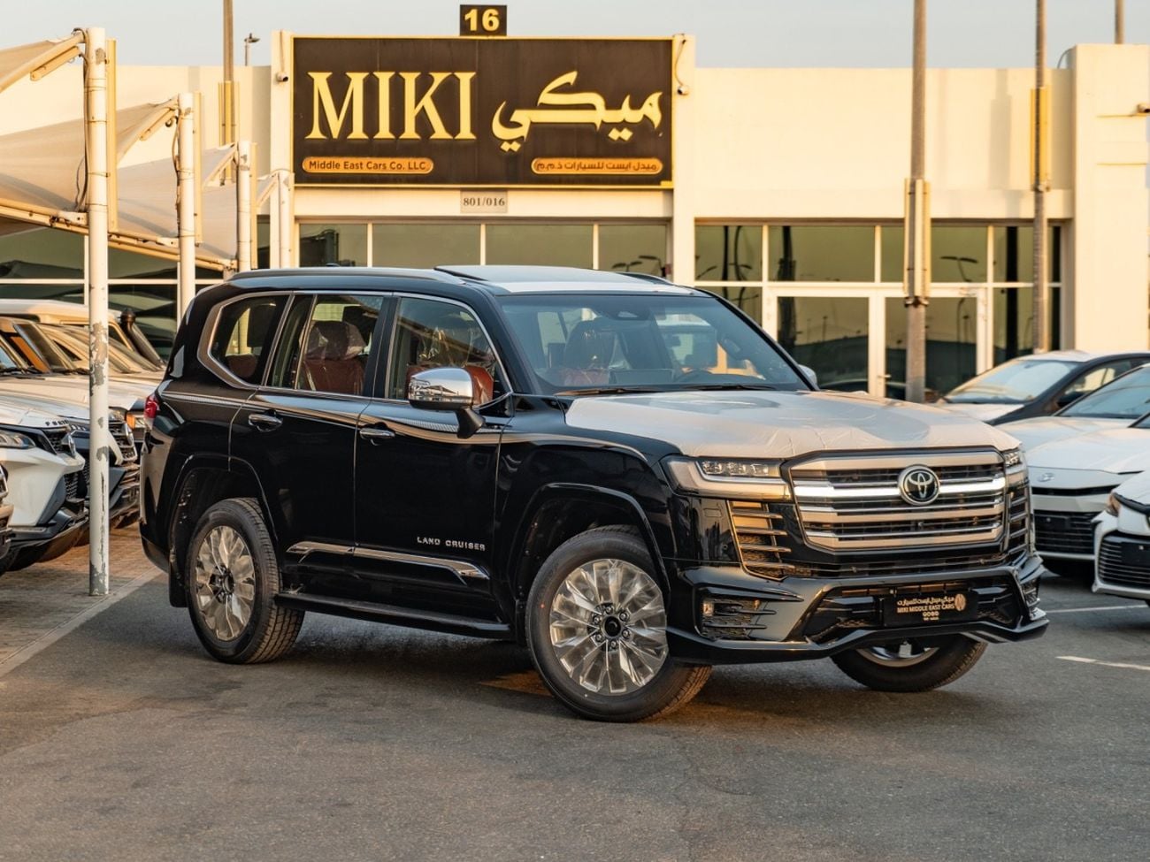 Toyota Land Cruiser 3.5 л 2026 г. Чёрный