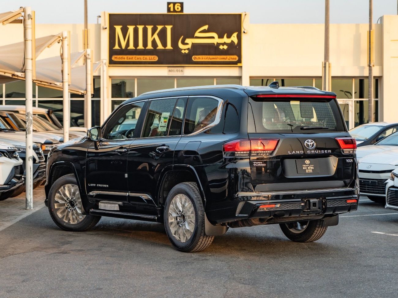 Toyota Land Cruiser 3.5 л 2026 г. Чёрный