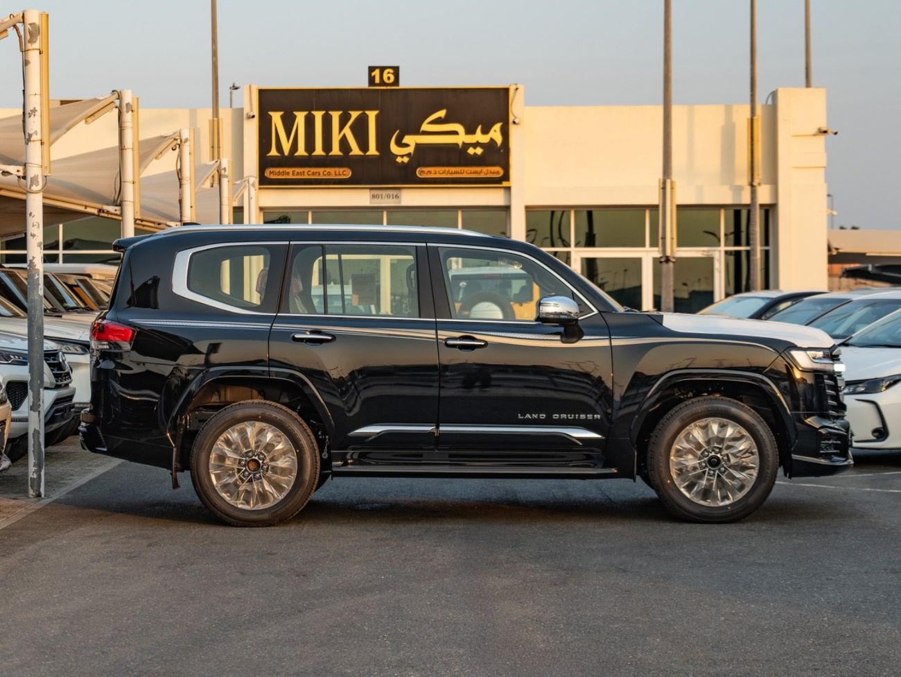 Toyota Land Cruiser 3.5 л 2026 г. Чёрный