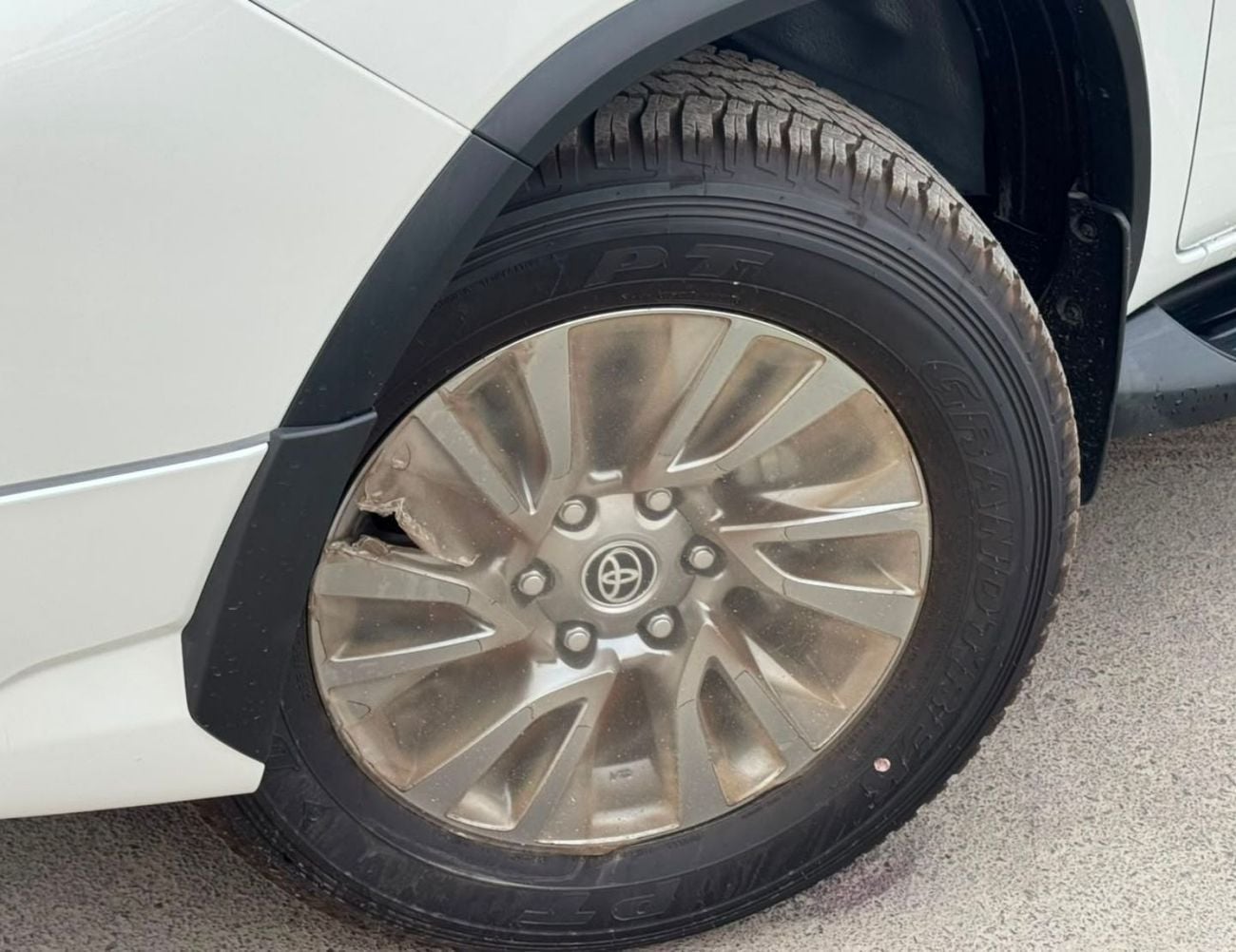 Toyota Fortuner 2.8 л 2026 г. Белый