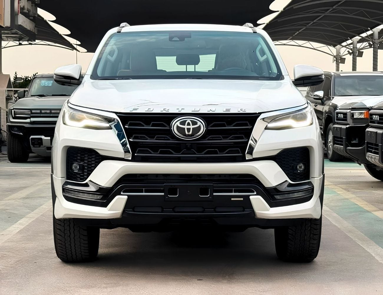 Toyota Fortuner 2.8 л 2026 г. Белый