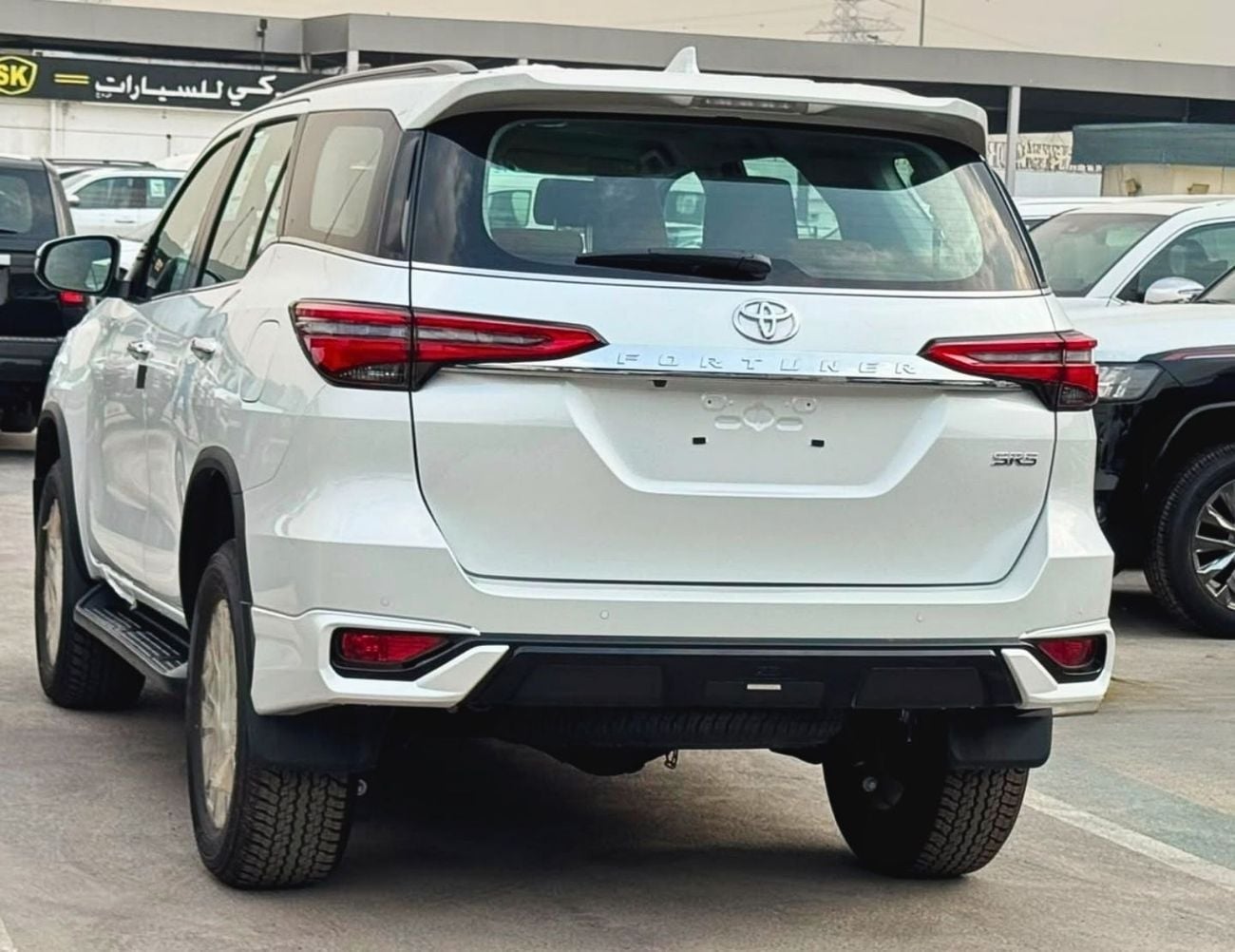 Toyota Fortuner 2.8 л 2026 г. Белый