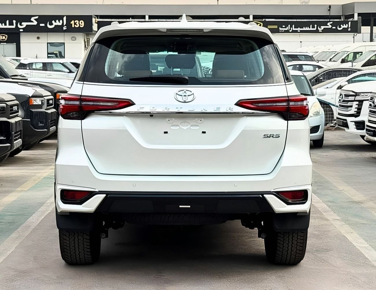 Toyota Fortuner 2.8 л 2026 г. Белый
