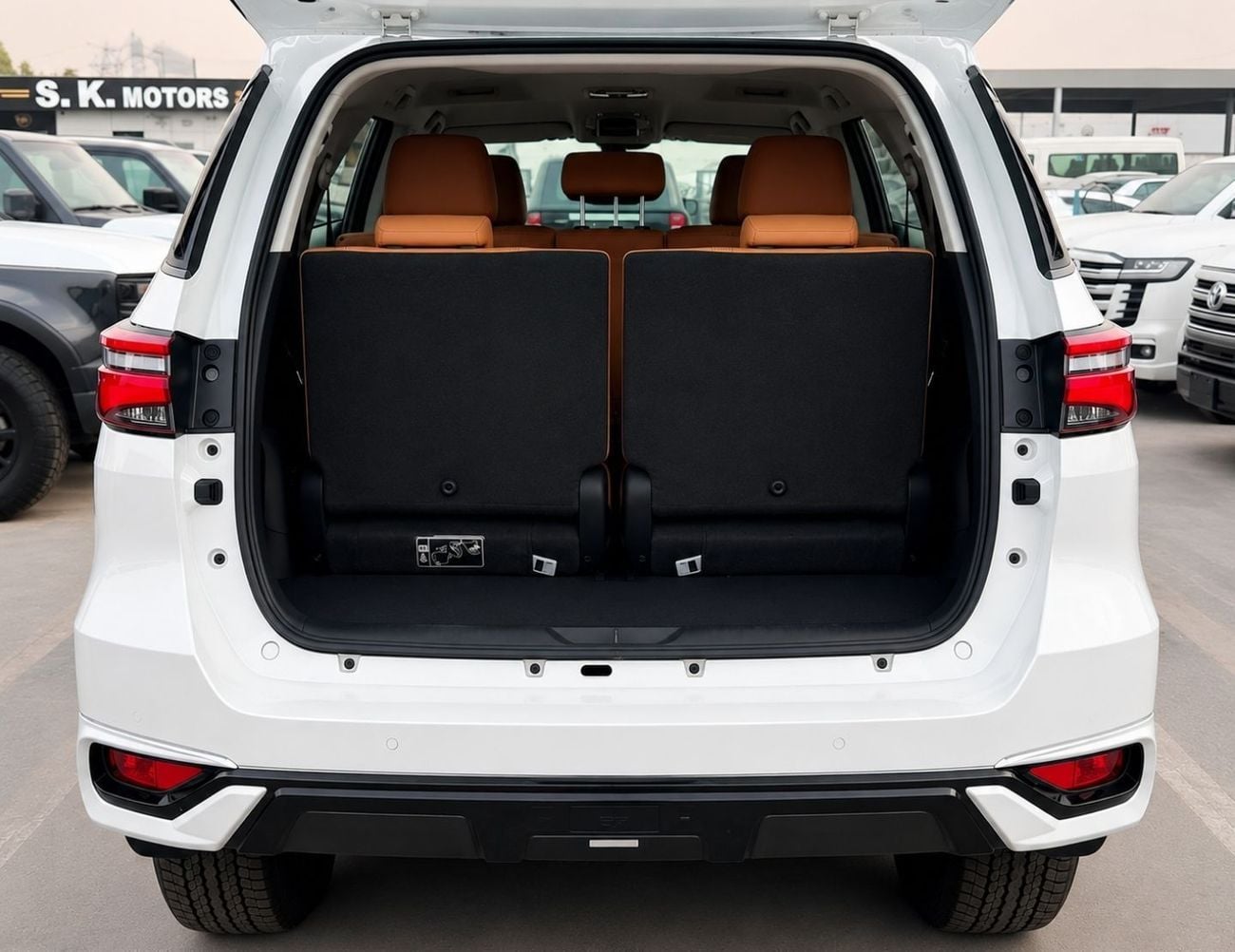 Toyota Fortuner 2.8 л 2026 г. Белый