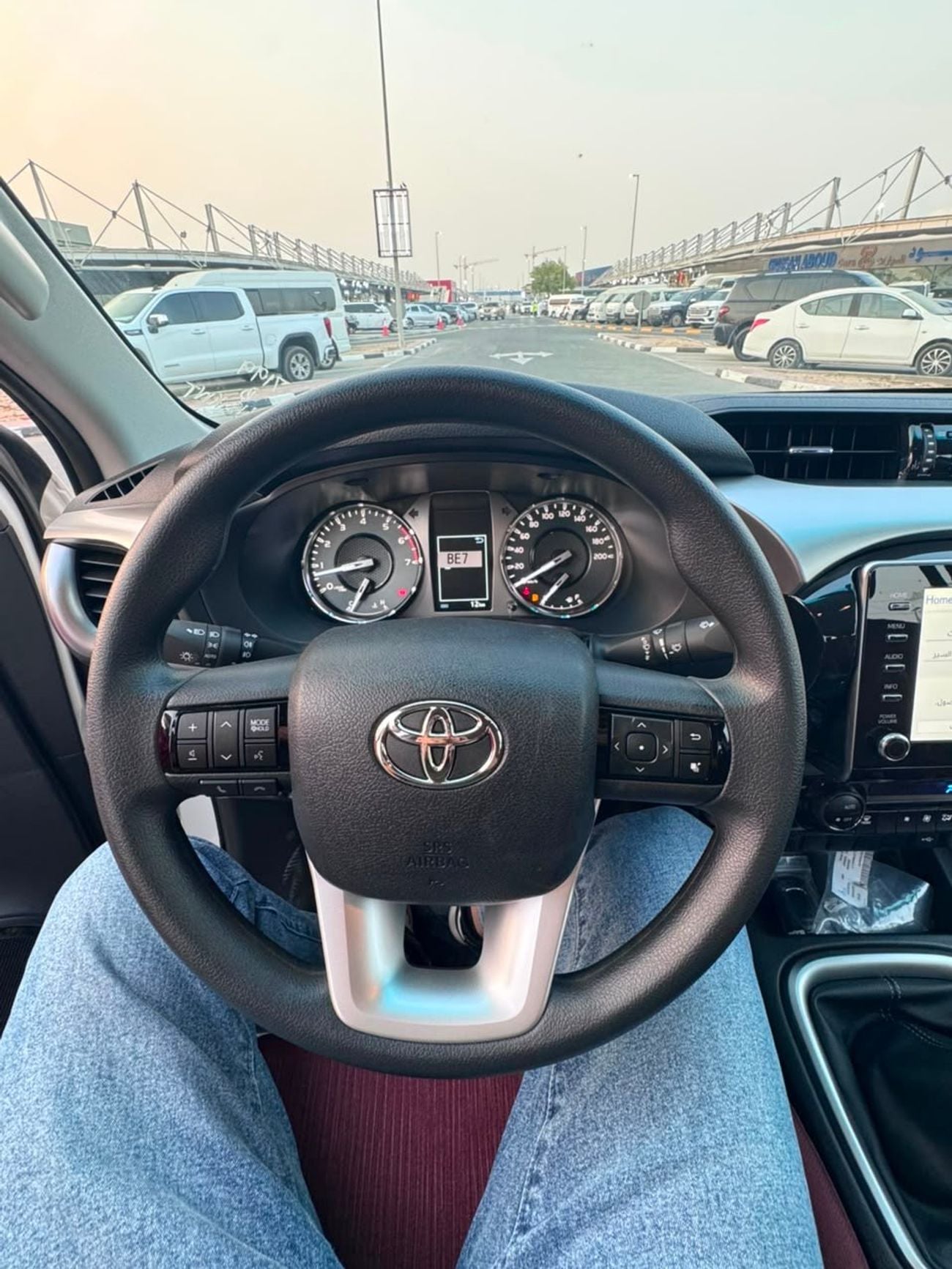 Toyota Hilux 2.7 л 2026 г. Белый