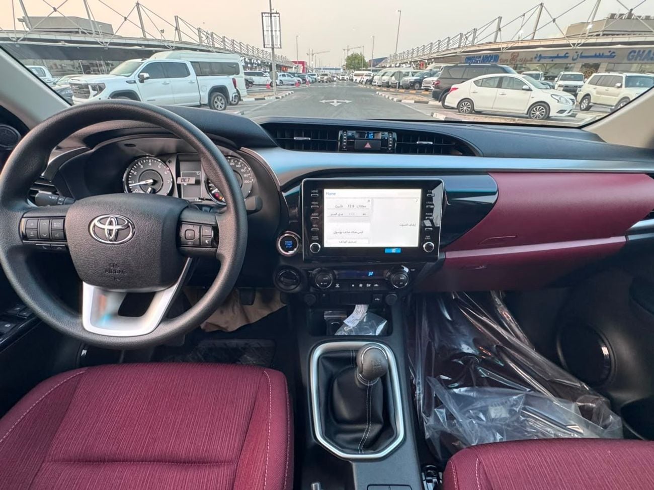 Toyota Hilux 2.7 л 2026 г. Белый
