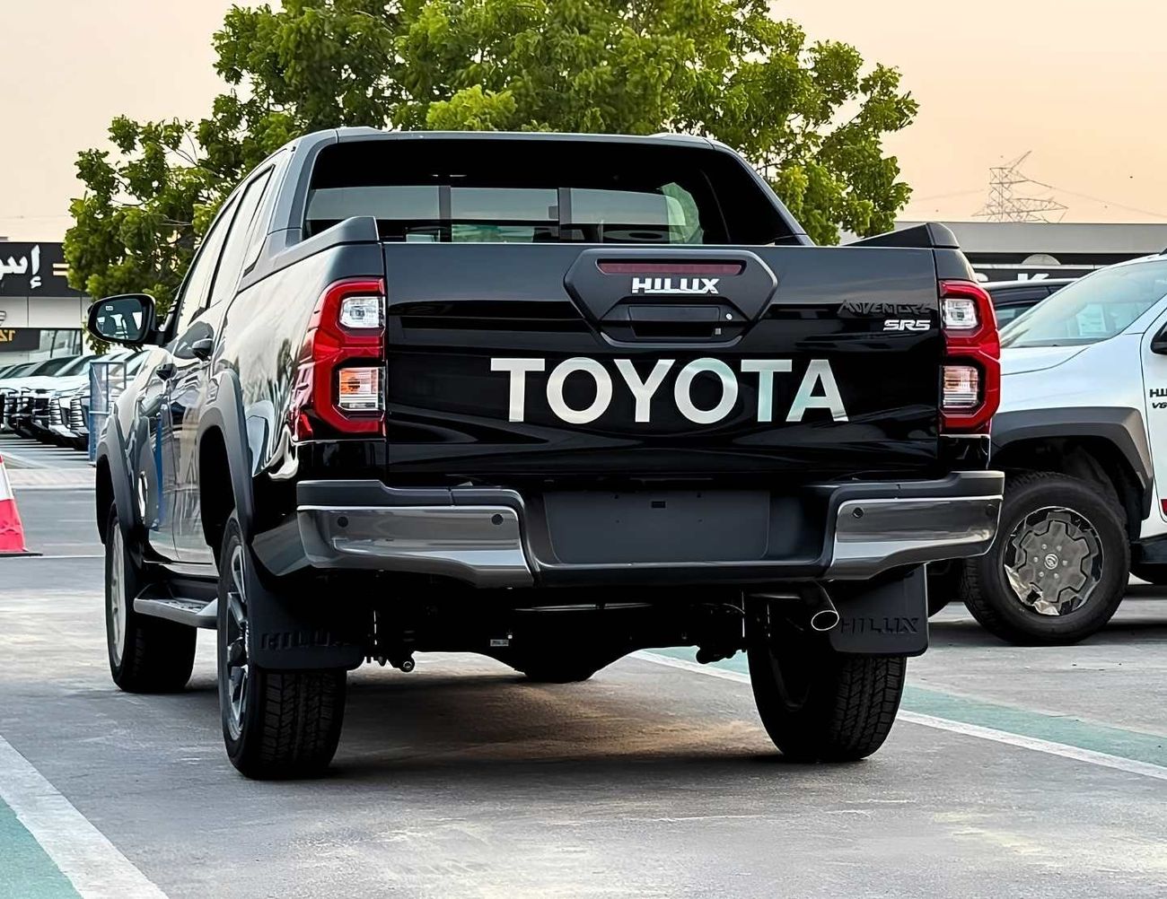 Toyota Hilux 2.8 л 2026 г. Чёрный