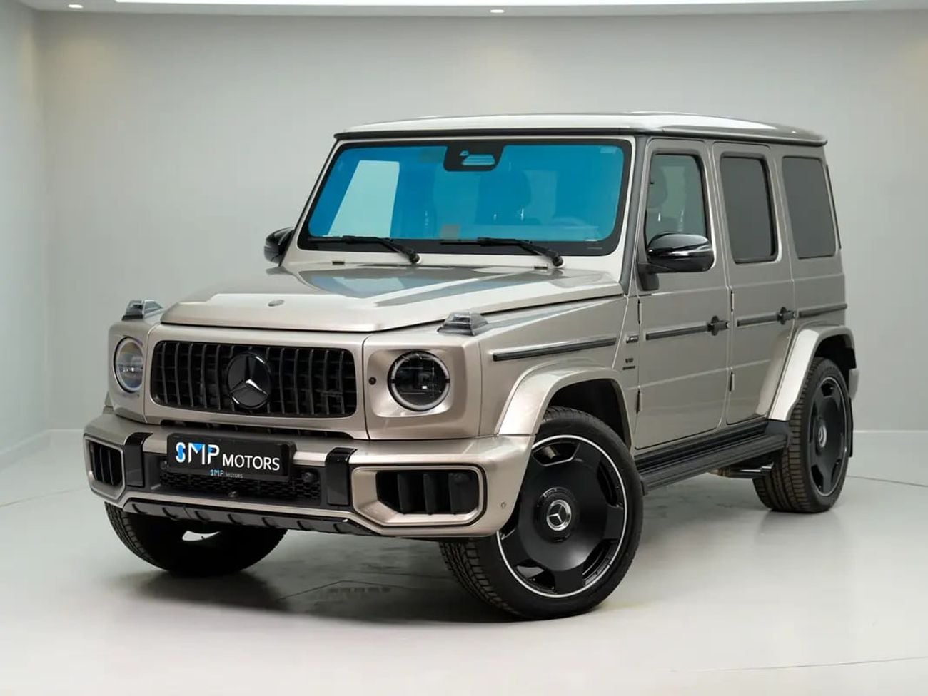 Mercedes Benz G63 AMG 4.0 л 2025 г. Серебристый