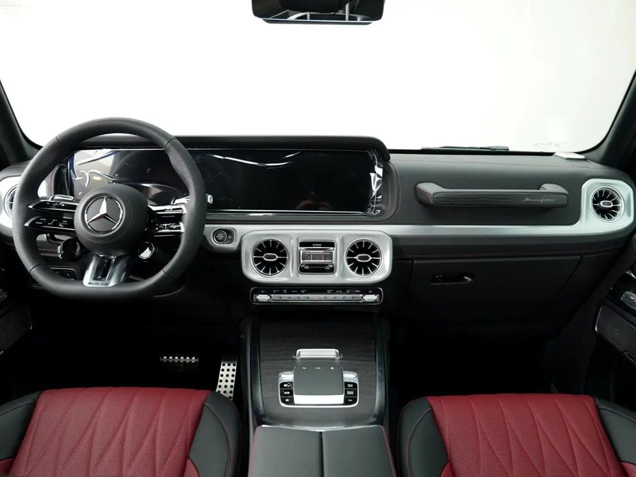 Mercedes Benz G63 AMG 4.0 л 2025 г. Серебристый