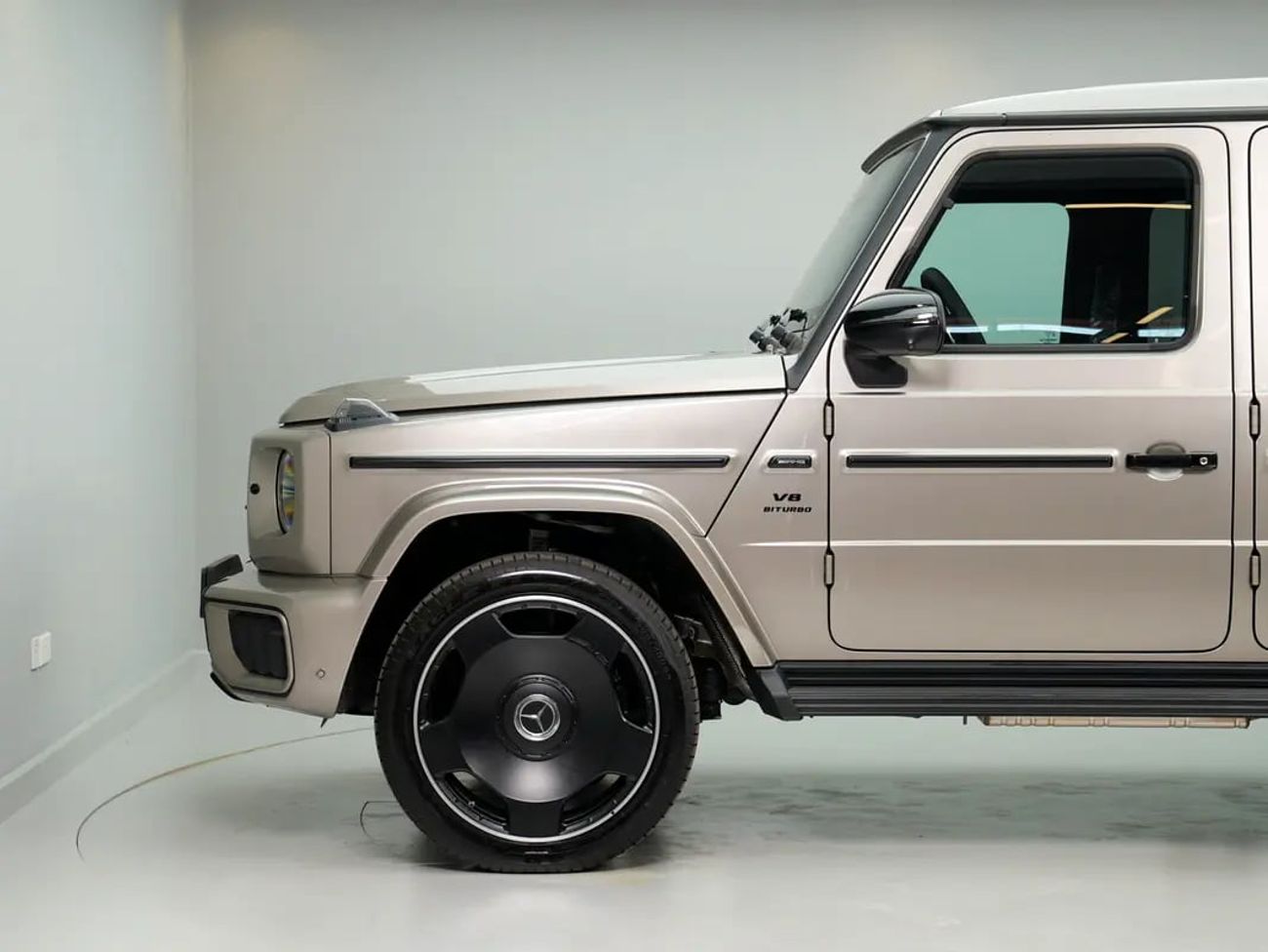 Mercedes Benz G63 AMG 4.0 л 2025 г. Серебристый