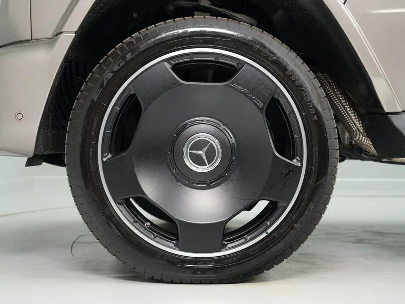 Mercedes Benz G63 AMG 4.0 л 2025 г. Серебристый