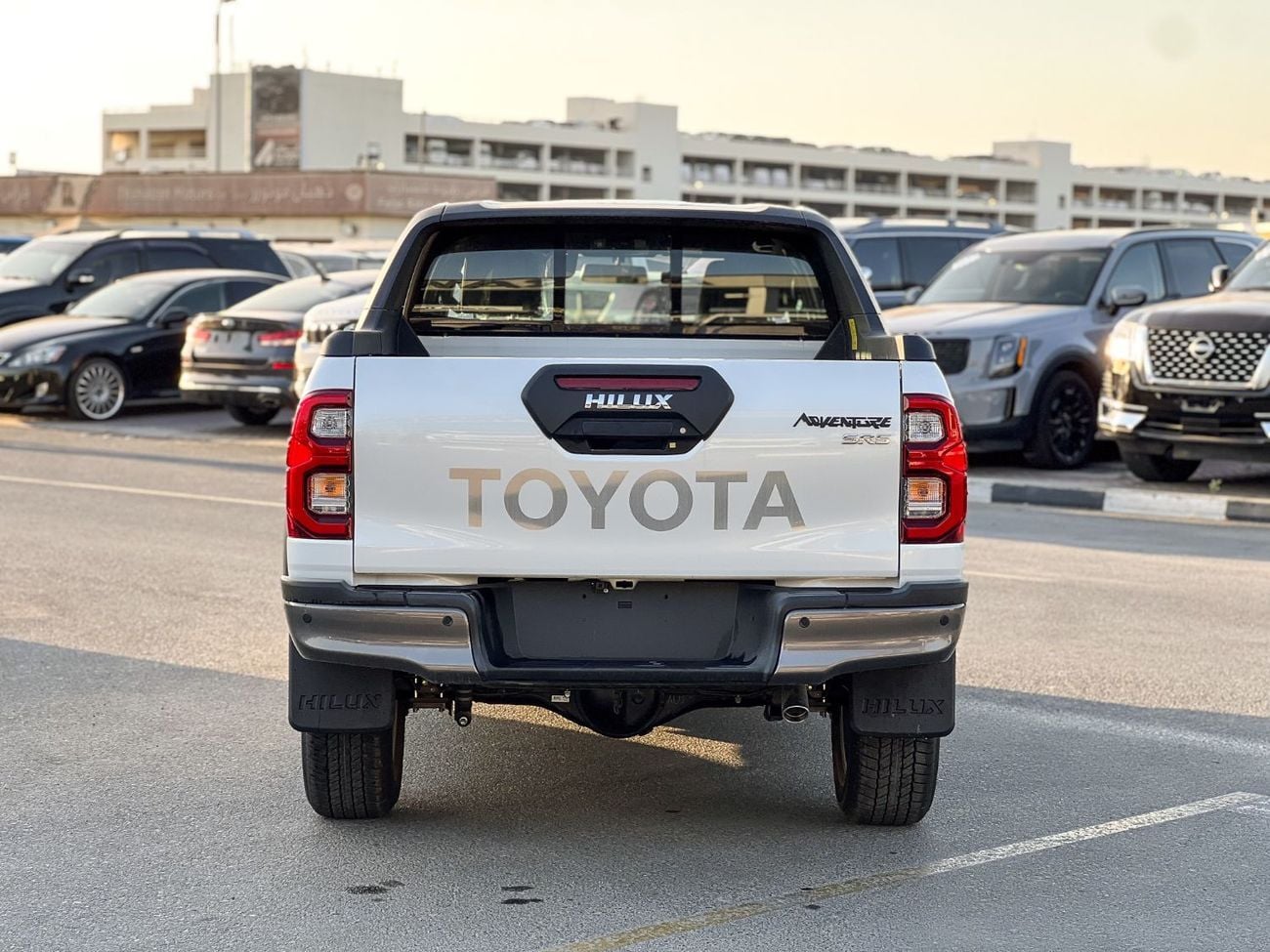 Toyota Hilux 2.8 л 2026 г. Белый