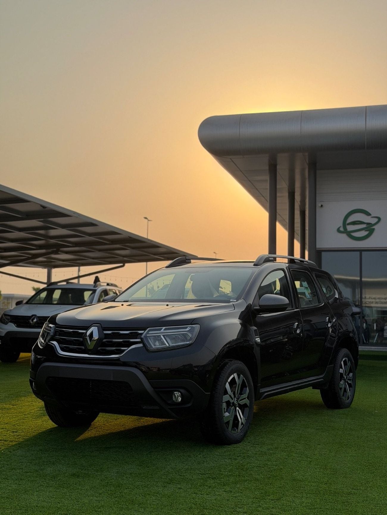 Renault Duster 1.6 л 2025 г. Чёрный
