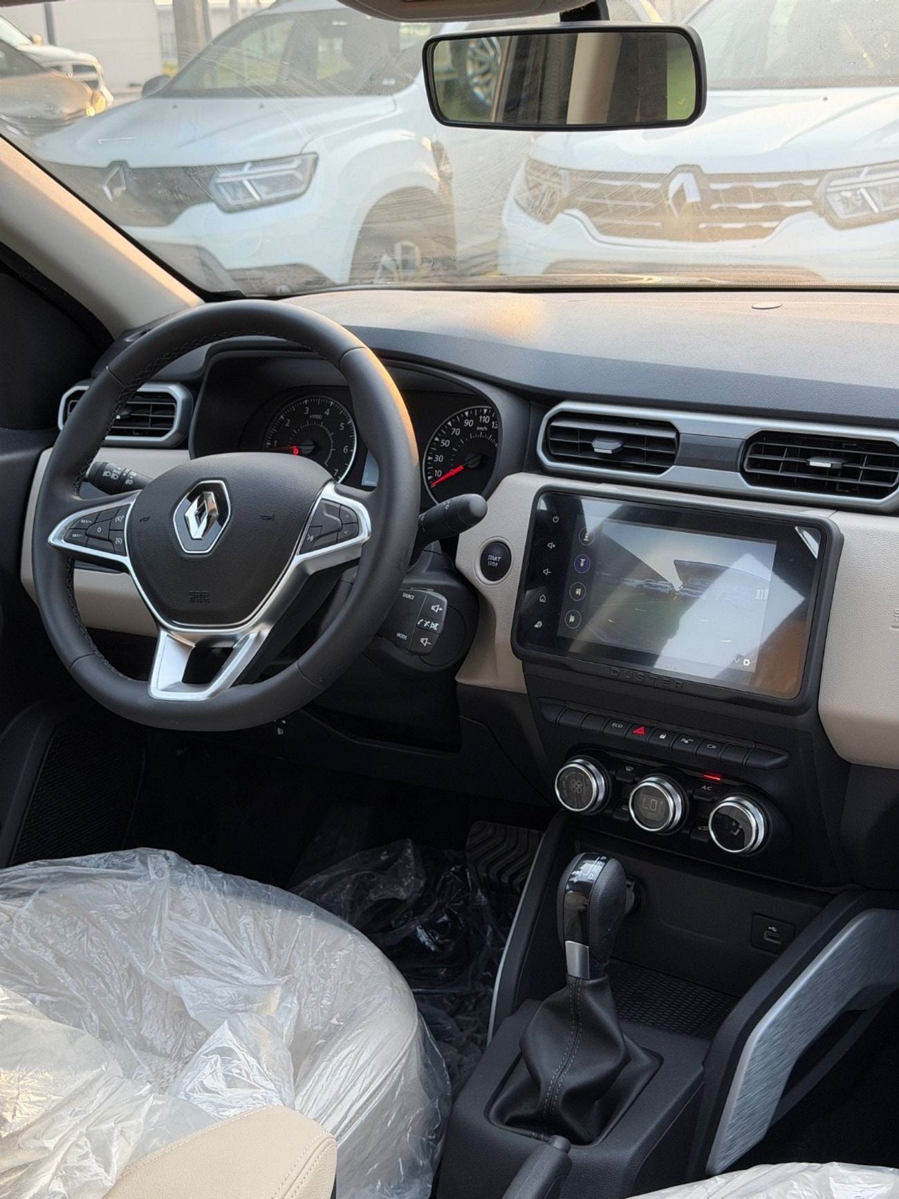Renault Duster 1.6 л 2025 г. Чёрный