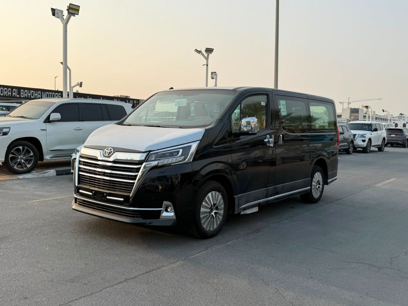 Toyota Granvia 3.5 л 2026 г. Чёрный