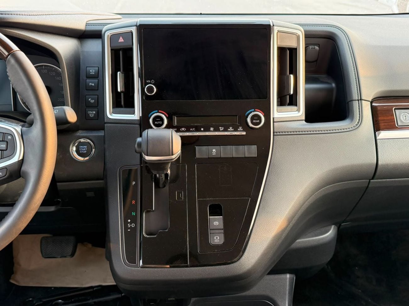 Toyota Granvia 3.5 л 2026 г. Чёрный