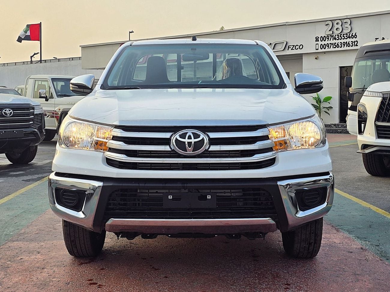 Toyota Hilux 2.4 л 2026 г. Белый