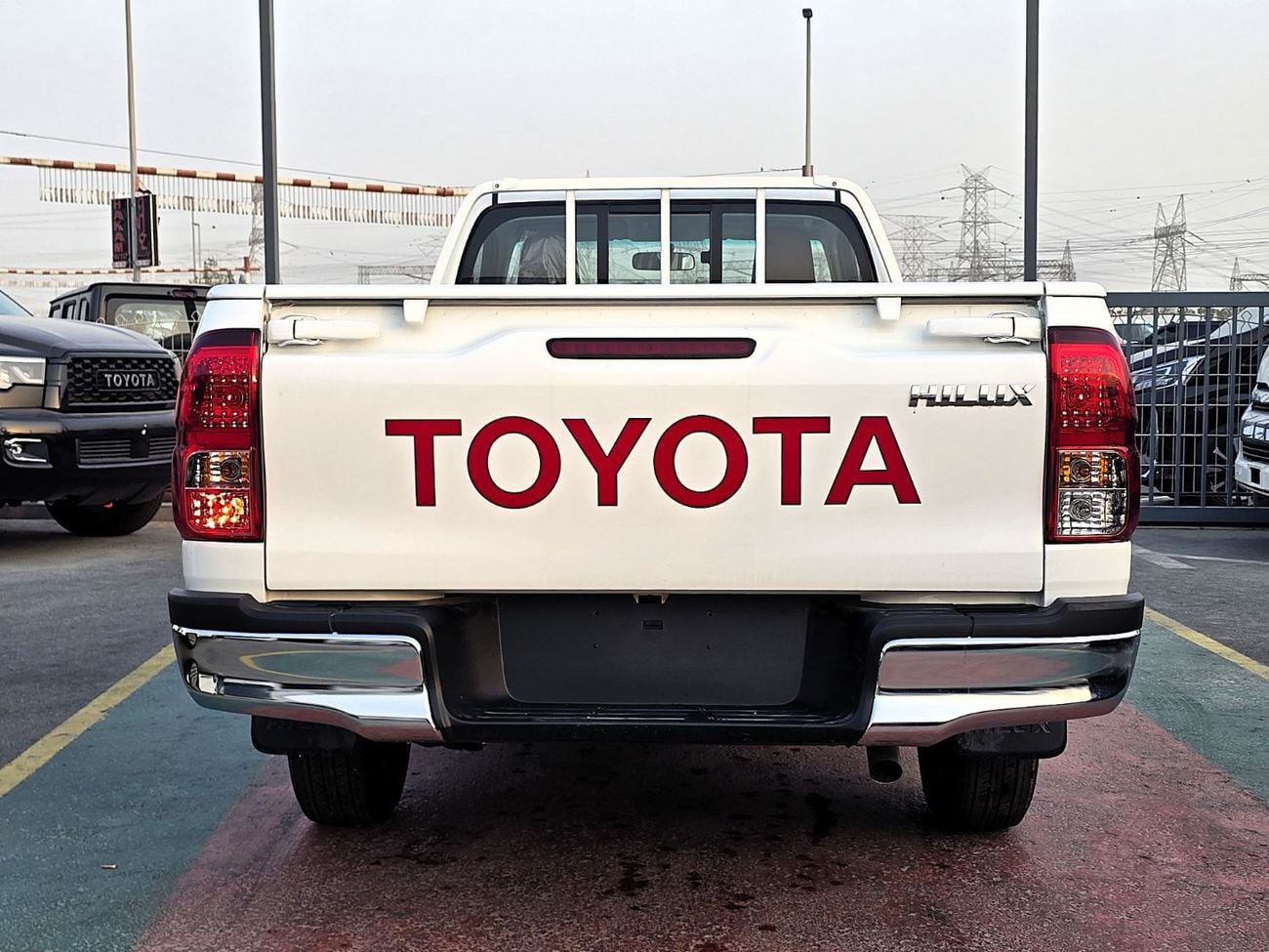Toyota Hilux 2.4 л 2026 г. Белый