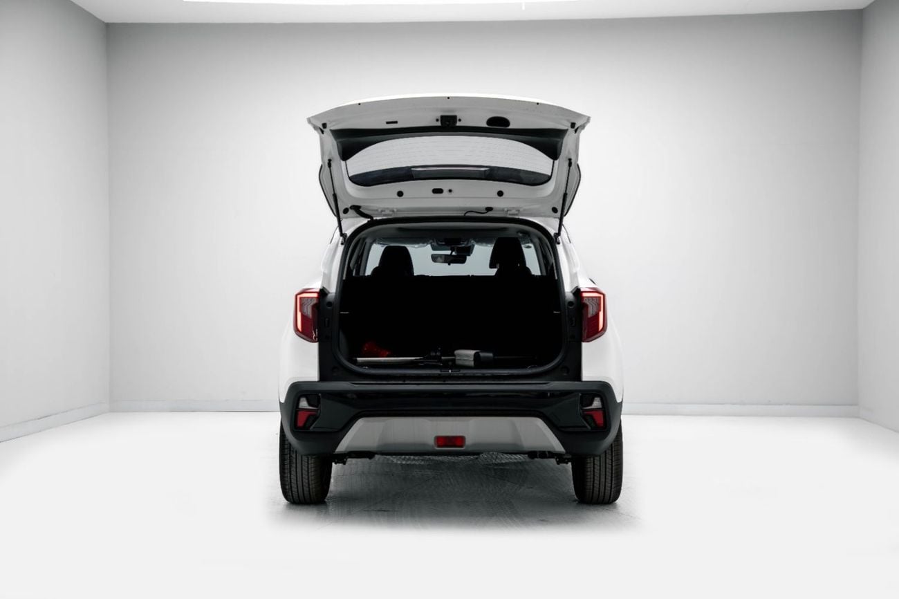 Kia Seltos 1.5 л 2025 г. Белый