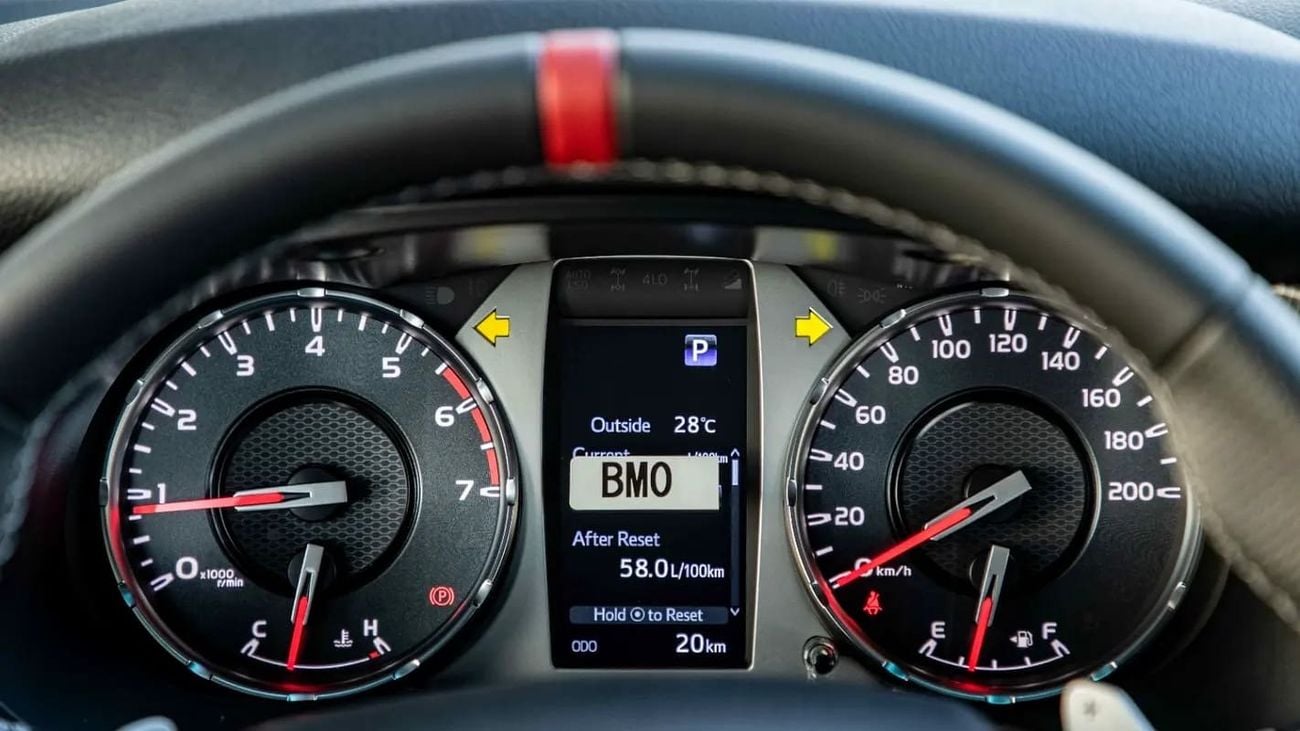 Toyota Hilux 4.0 л 2026 г. Белый