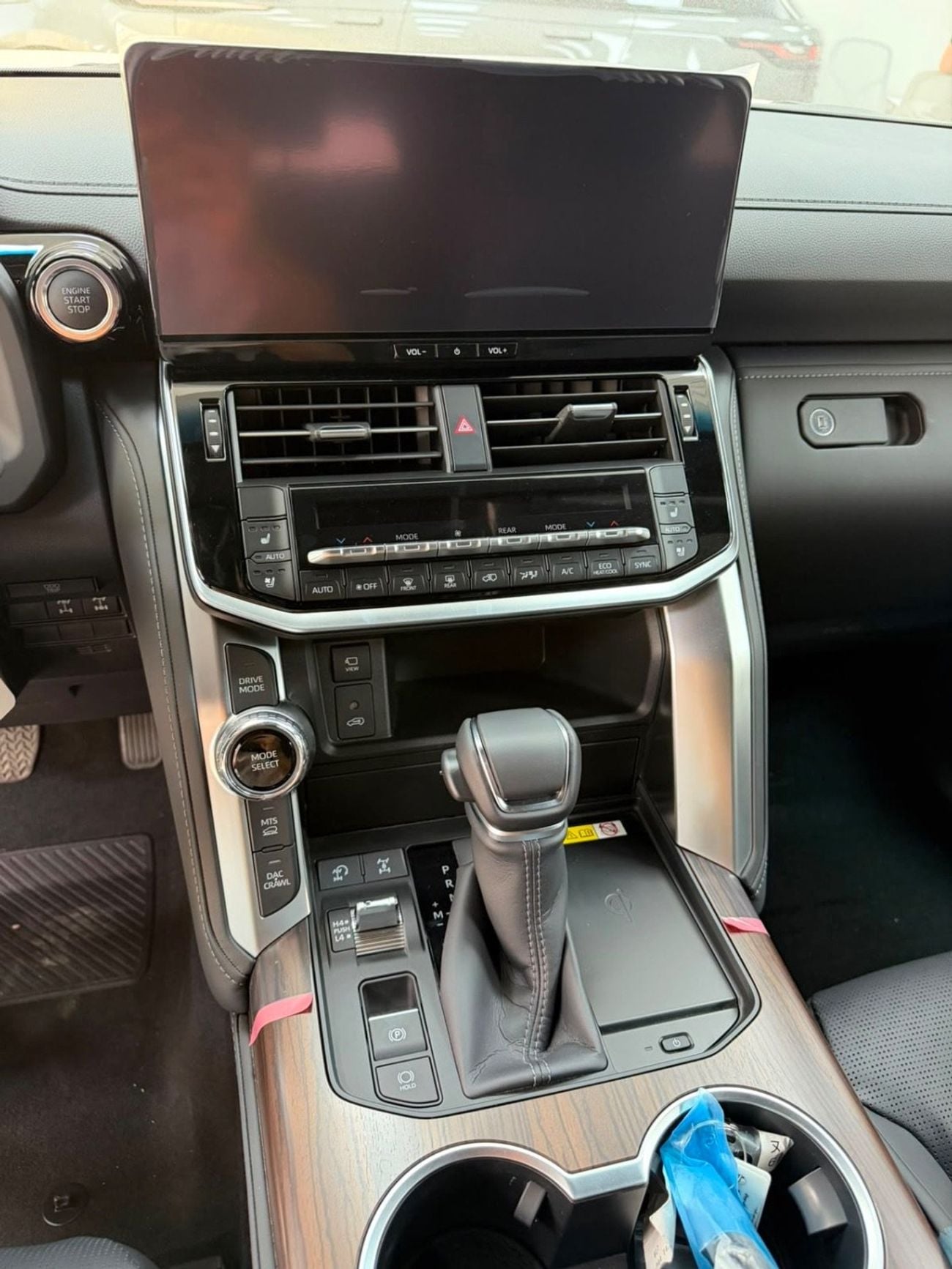 Toyota Land Cruiser 3.5 л 2026 г. Белый