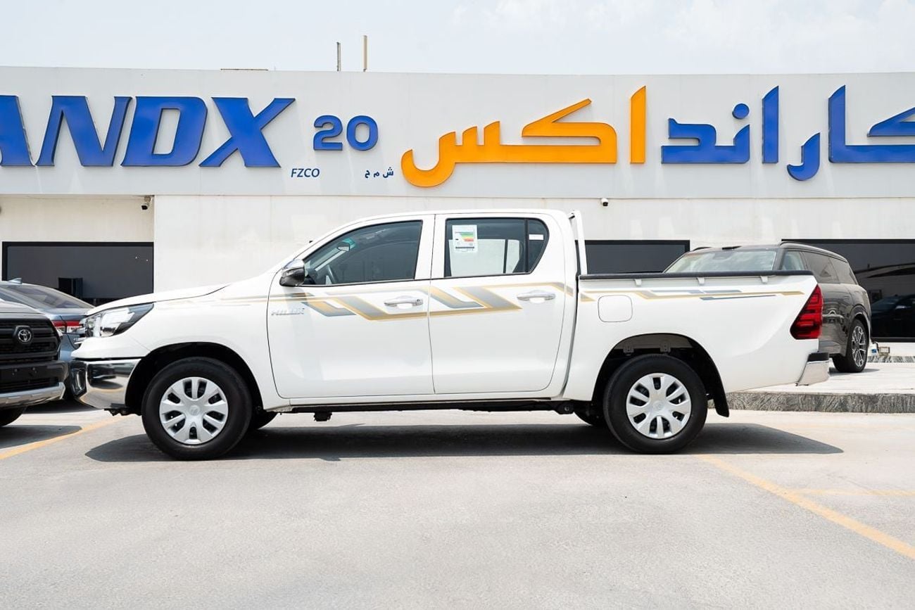 Toyota Hilux 2.7 л 2026 г. Белый
