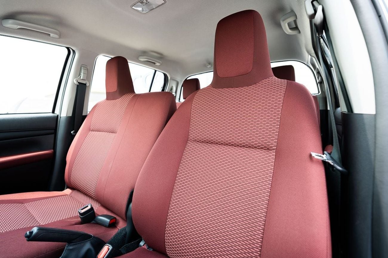 Toyota Hilux 2.7 л 2026 г. Белый