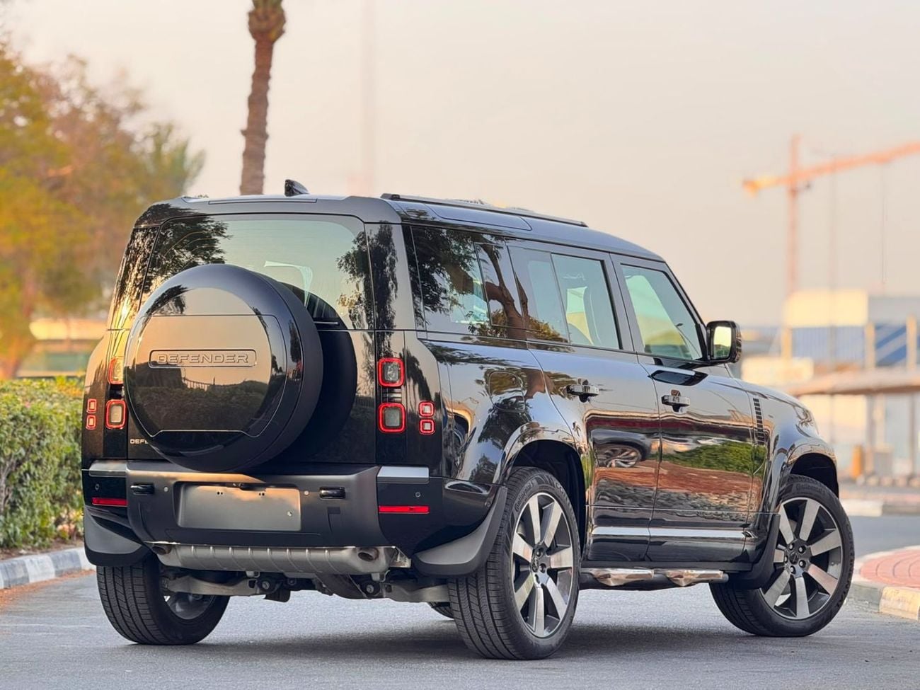 Land Rover Defender 110 3.0 л 2026 г. Чёрный