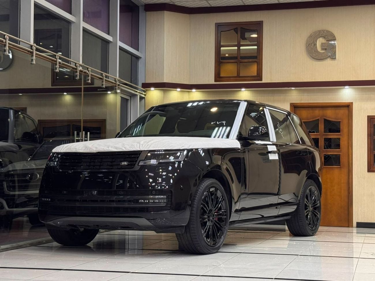 Land Rover Range Rover 4.4 л 2026 г. Чёрный