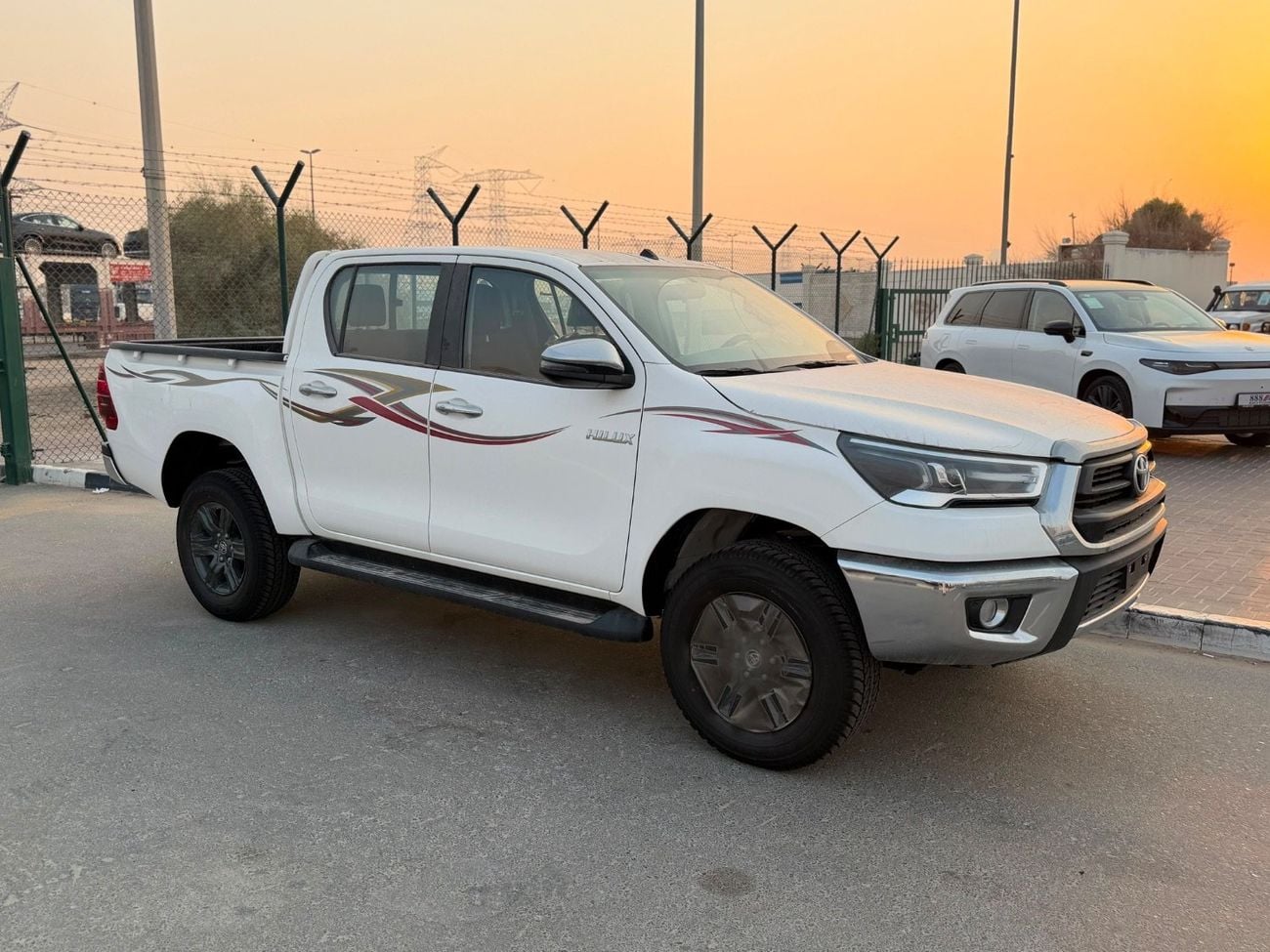 Toyota Hilux 2.7 л 2026 г. Белый