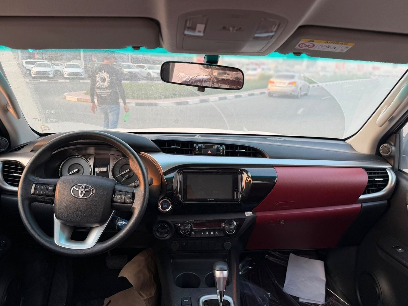 Toyota Hilux 2.7 л 2026 г. Белый