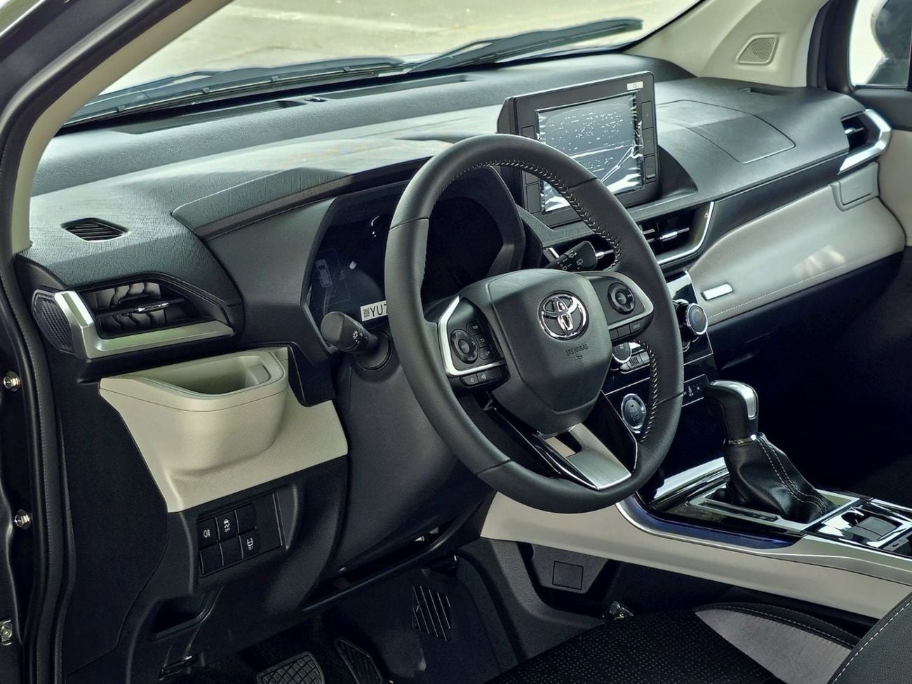 Toyota Veloz 1.5 л 2026 г. Чёрный