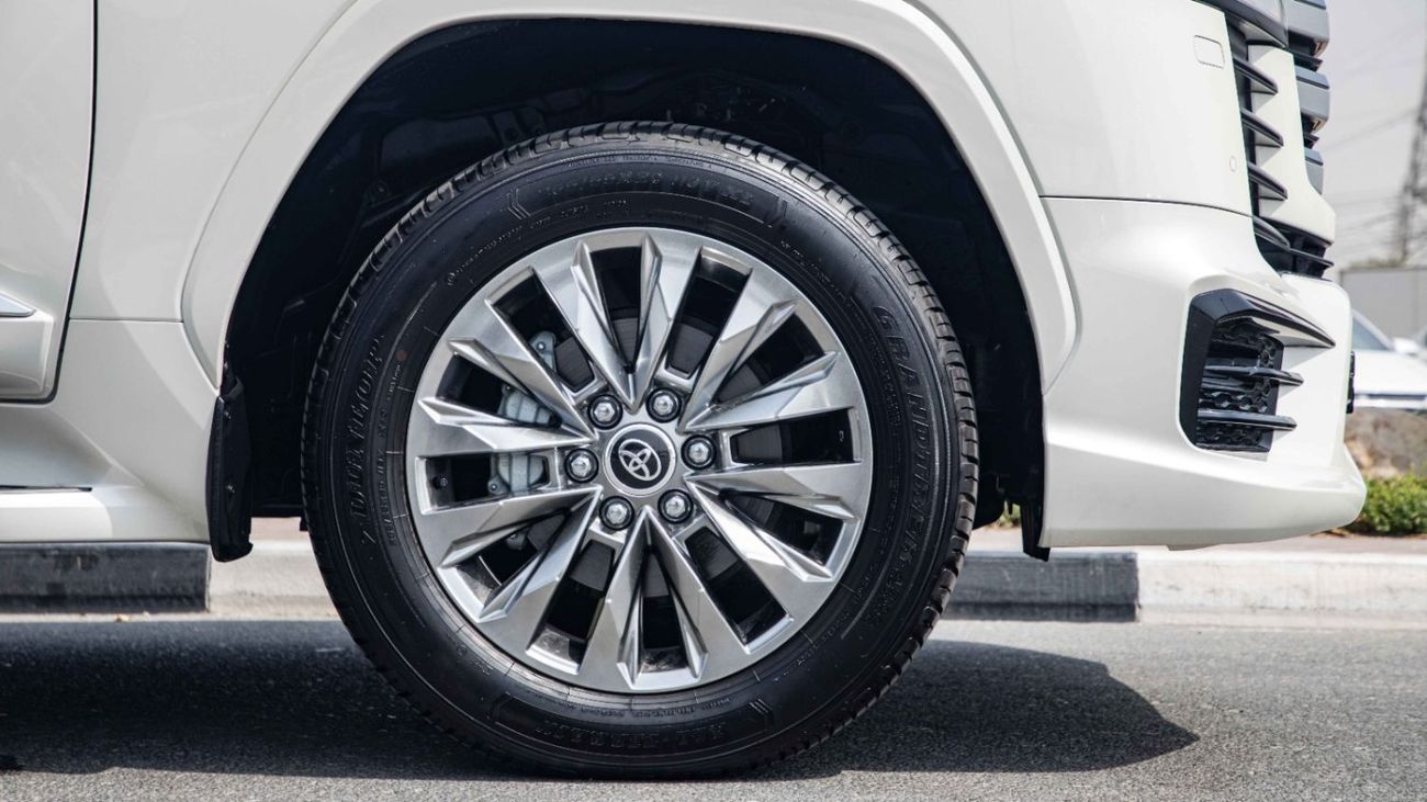 Toyota Land Cruiser 4.0 л 2026 г. Белый