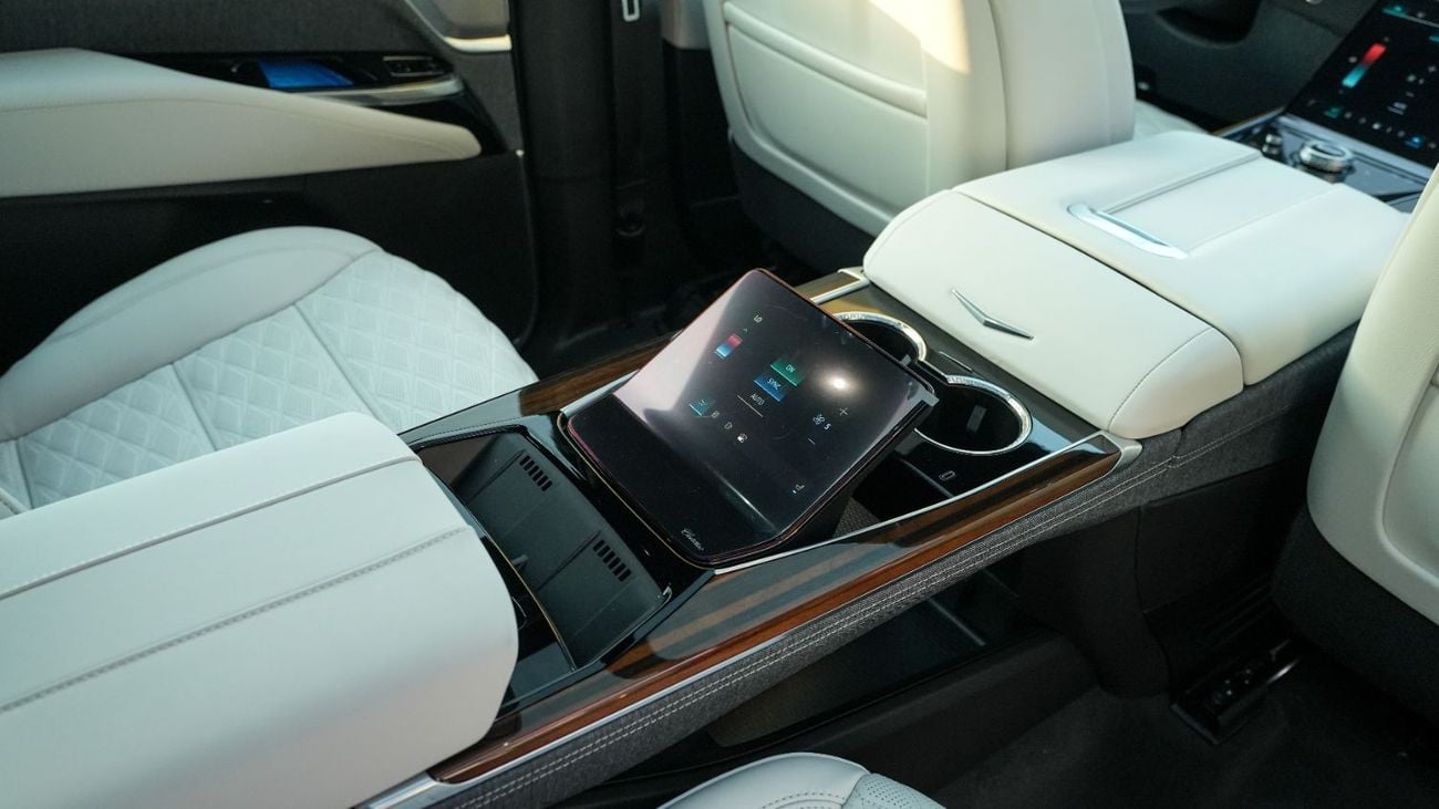 Cadillac Escalade 6.2 л 2026 г. Чёрный