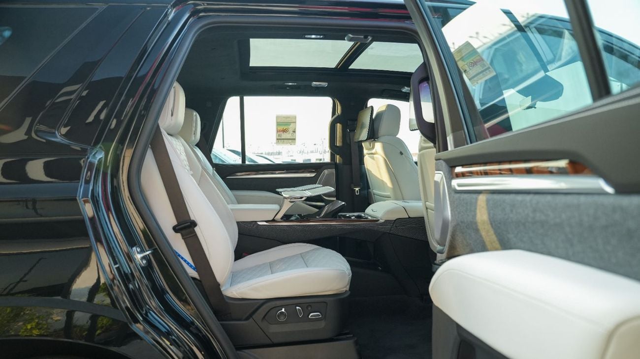 Cadillac Escalade 6.2 л 2026 г. Чёрный